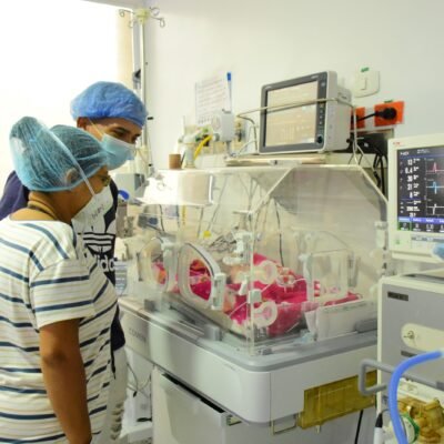 Bebés prematuros: las batallas diarias en la ESE UNA para que florezca la vida