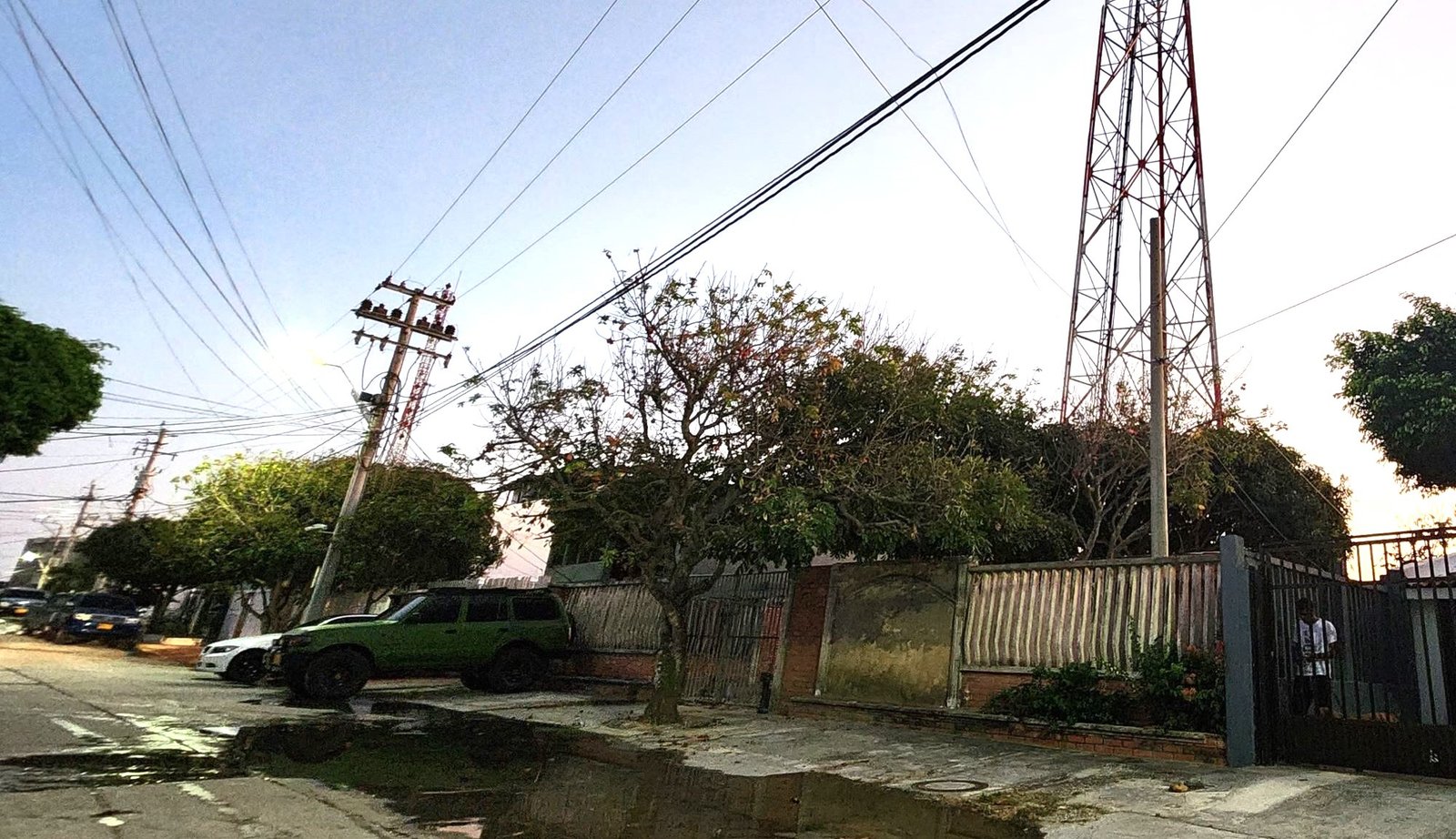 La ‘Casa de las Antenas’, en Los Nogales, también fue negociada con los Viñas.