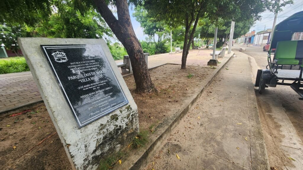 Parque del barrio 2 de Marzo deteriorado. Su construcción costó, supuestamente, $2.000 millones.