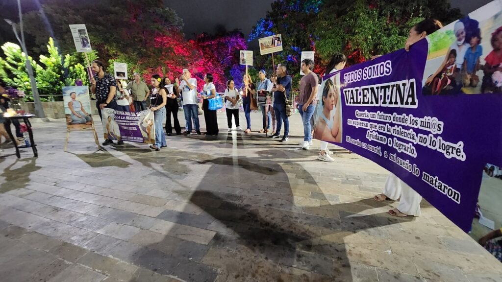 La velatón de hoy en la noche para exigir justicia por la muerte de Valentina.