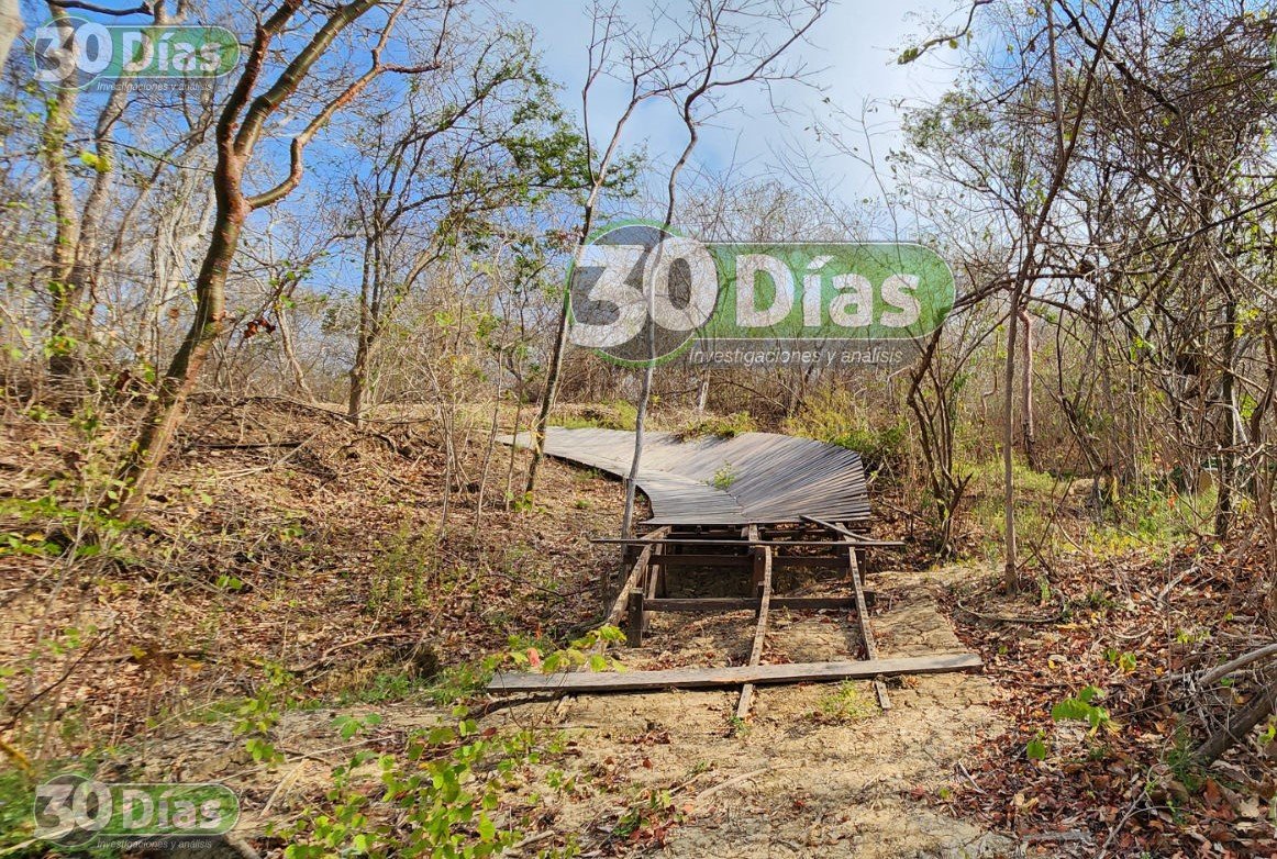 Una de las tres plataformas destruidas, como lo denunció 30dias.co.