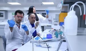 Parte del Grupo Gimegen trabajando en Unisimón.