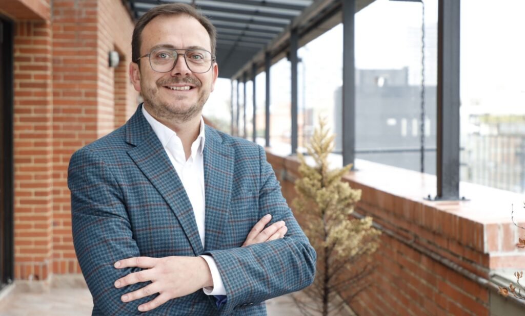Felipe Durán Carrón, Superintendente de Servicios Públicos.