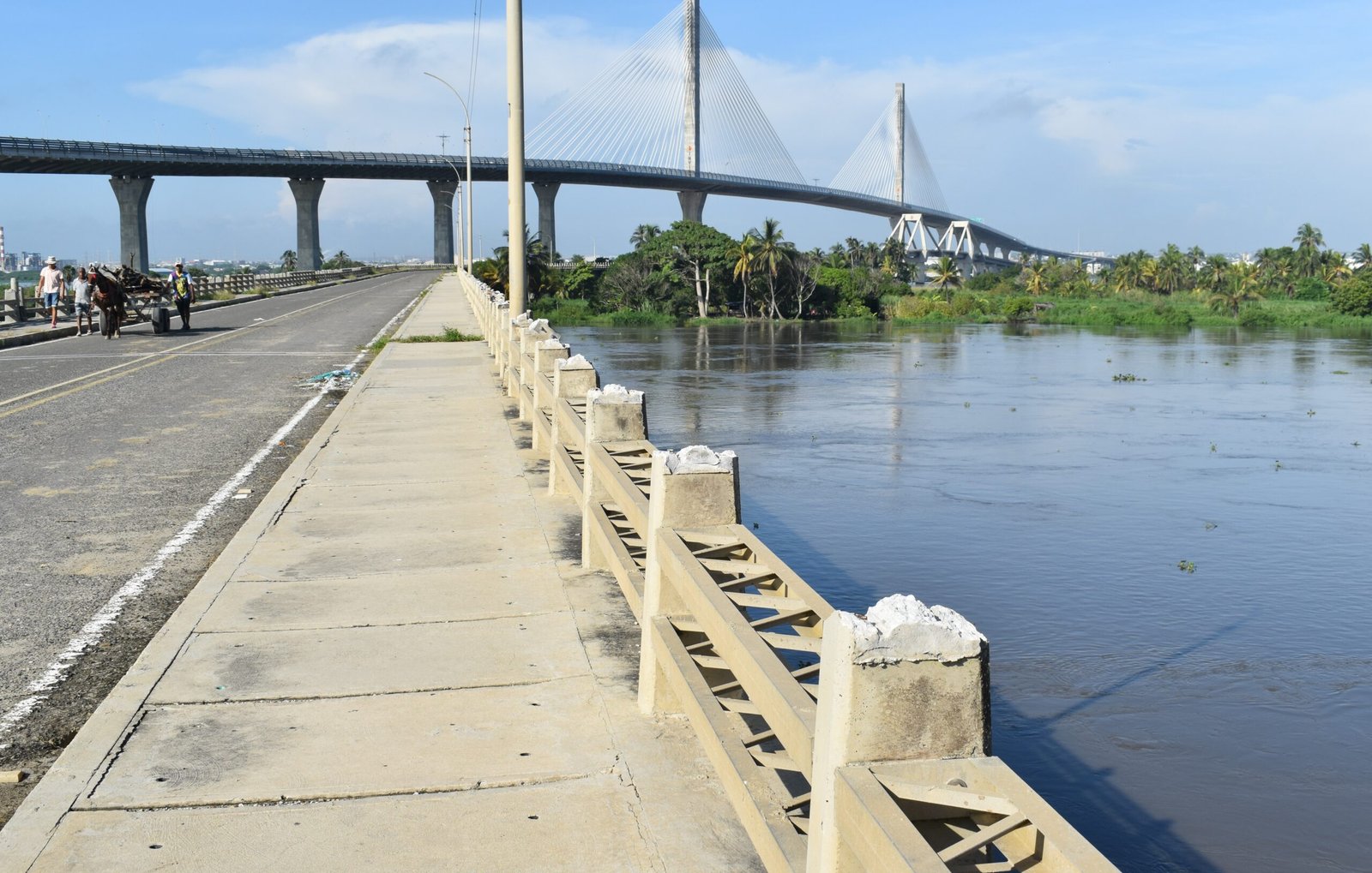 Por avanzado deterioro, ordenan el “cierre inmediato” del viejo puente Pumarejo