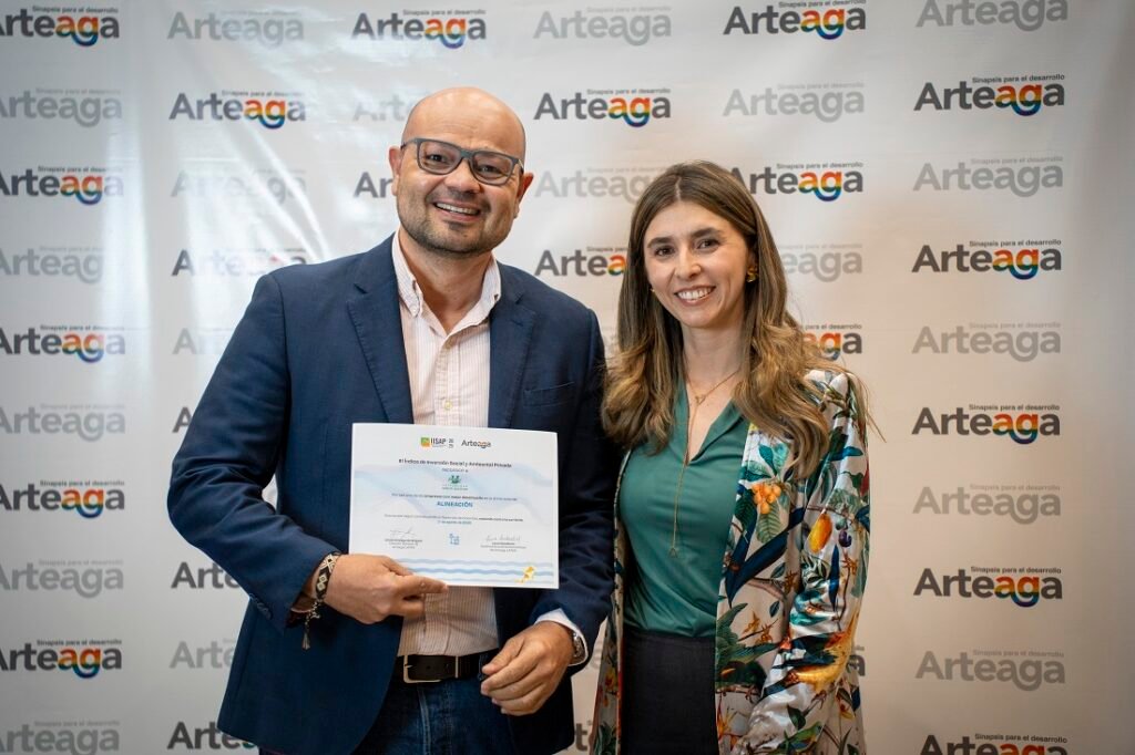 Fernando Morón Polo, director de Planeación y Sostenibilidad, recibió el galardón.