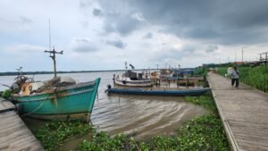 Muelle de lanchas artesanales en Las Flores.