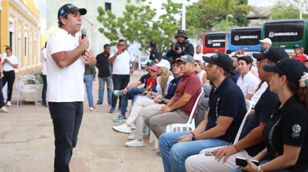 El alcalde Char cuando presentó el plan de modernización del TPC.